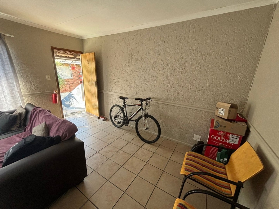 1 Bedroom Property for Sale in Pellissier Free State